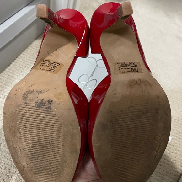 Red Heels - Picture 3 of 3